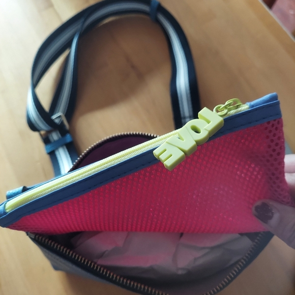 MARC JACOBS Crossbody Bag & Pouch - Picture 9 of 16